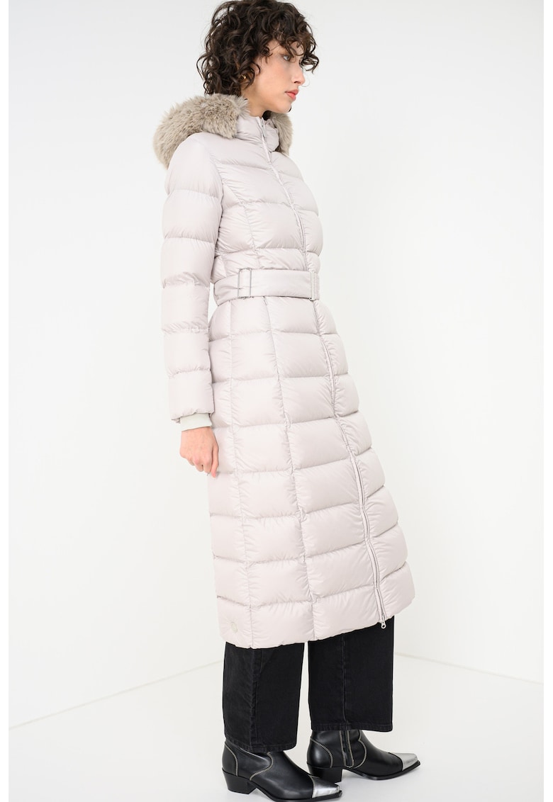 Geaca lunga cu umplutura de puf si gluga detasabila