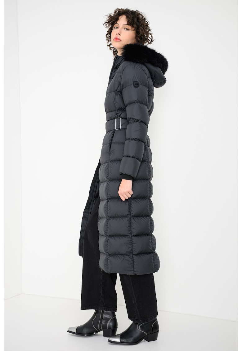 Geaca lunga cu umplutura de puf si gluga detasabila