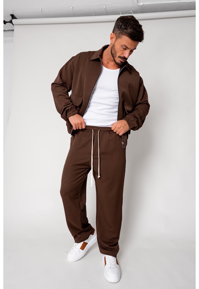 Set Dario Jacheta cu fermoar si pantalon lung Brown 18170 Set Dario Jacheta cu fermoar si pantalon lung Brown 18170
