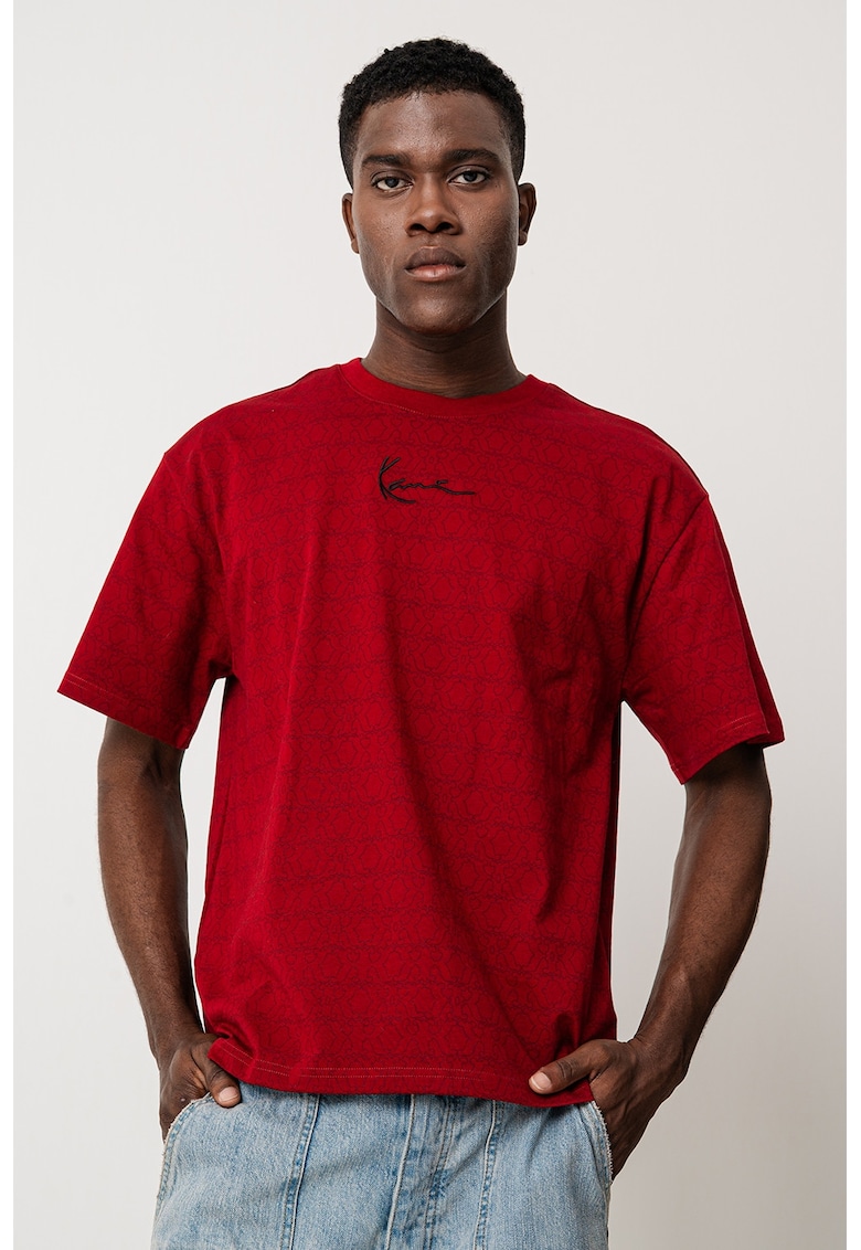 Tricou cu decolteu la baza gatului