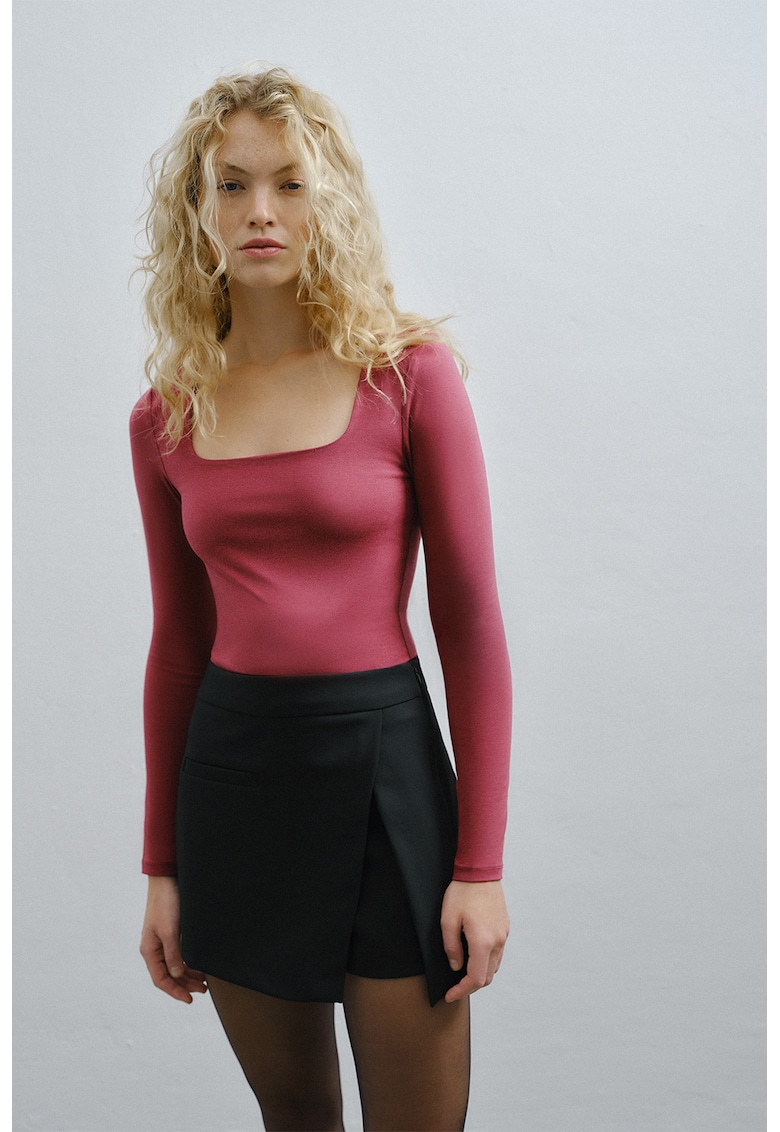 Bluza slim fit cu decolteu patrat - Rosu inchis -