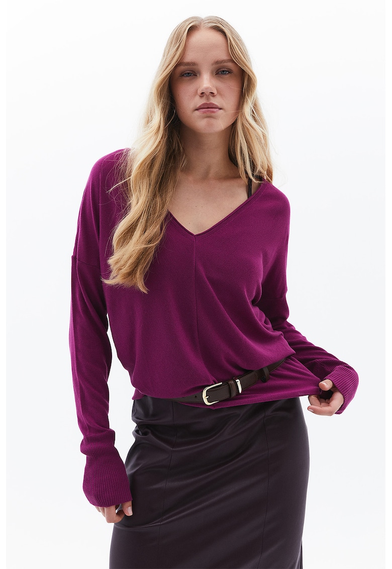 Pulovder cu decolteu in V si maneci cazute