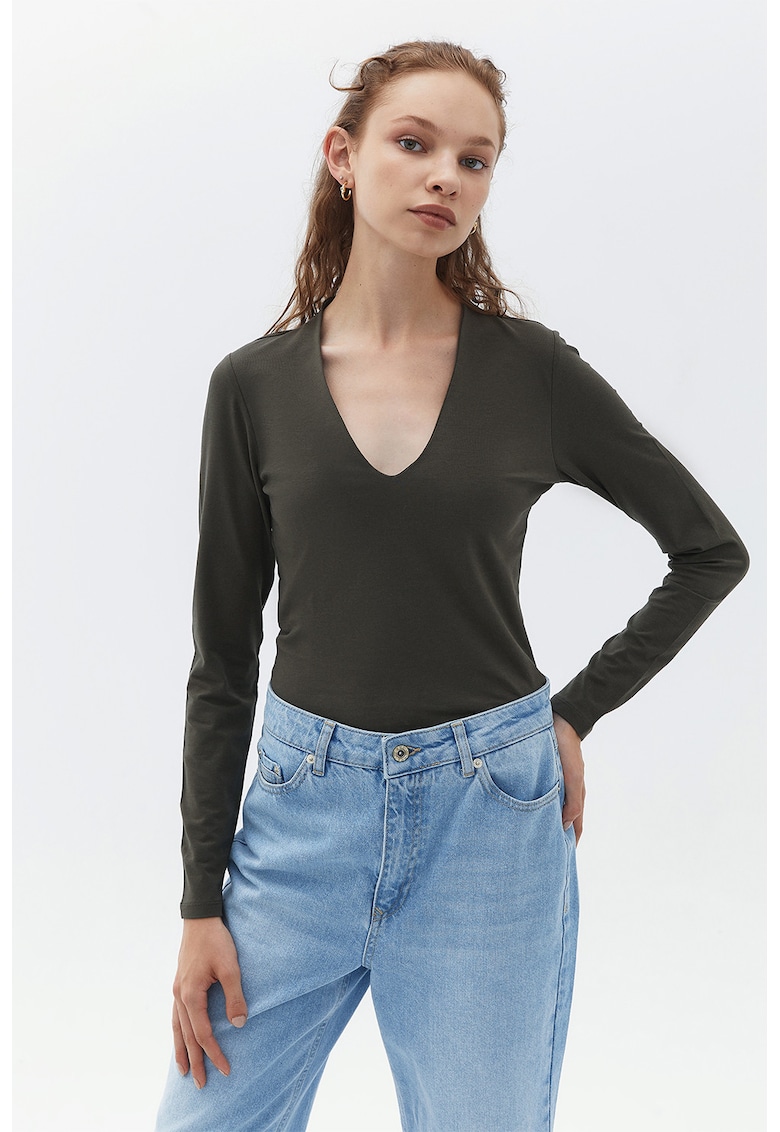 Bluza slim fit cu decolteu in U - Kaki inchis