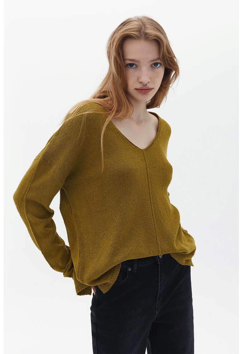 Pulover lejer cu decolteu in V - Verde masliniu