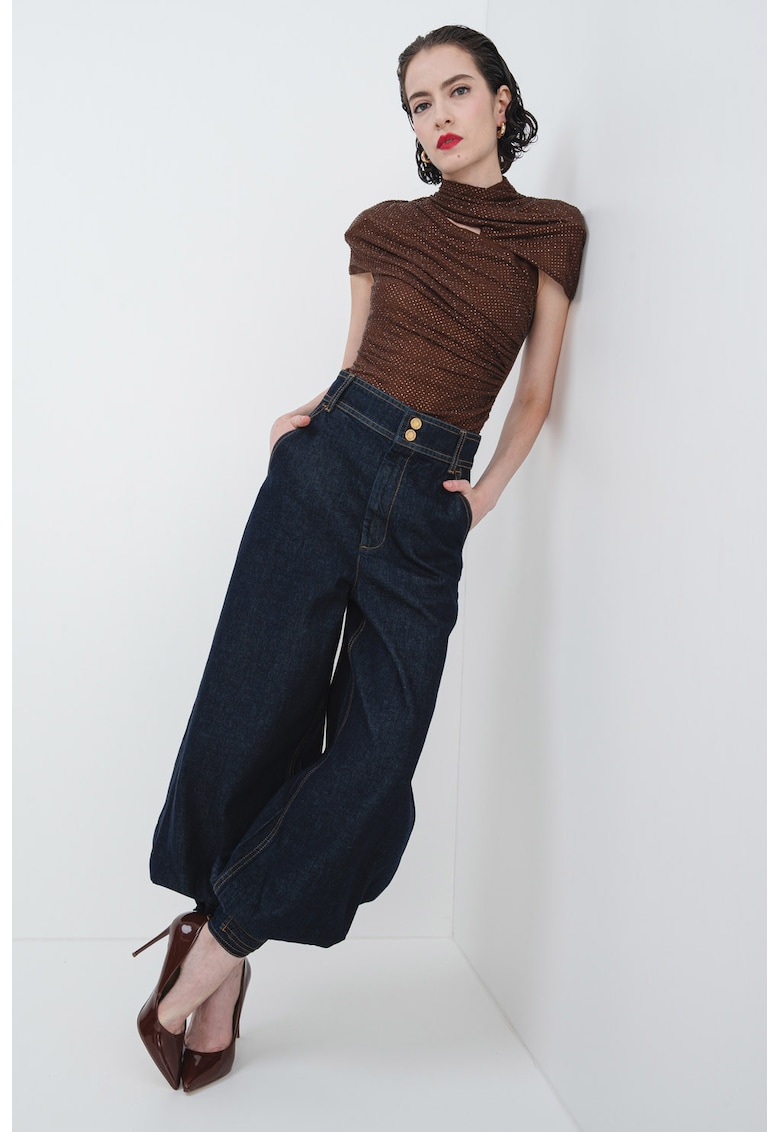 Bluza cu maneci scurte - fronseuri si strasuri