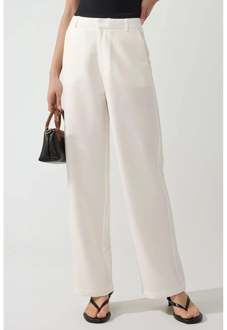 Pantaloni dama - largi - croiala lejera - alb - textil