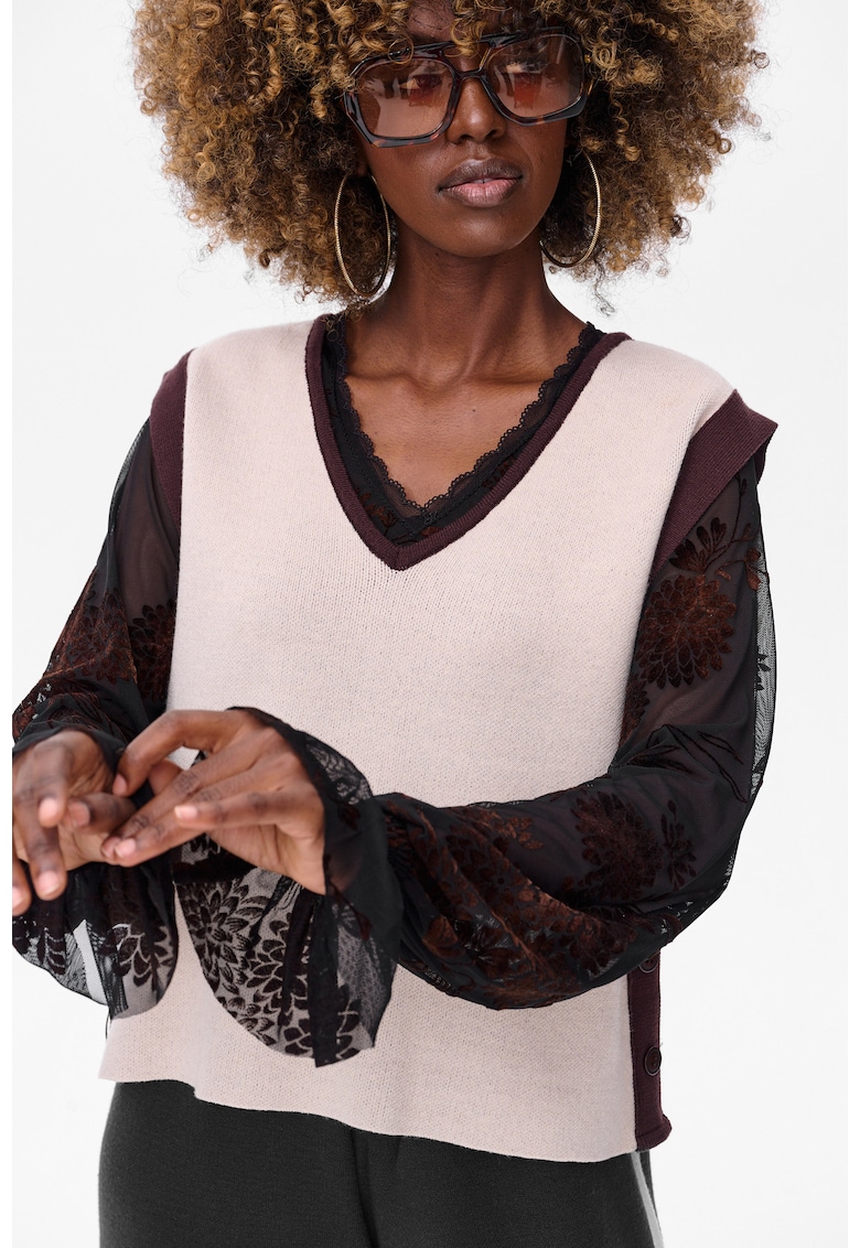 Vesta cu decolteu in V