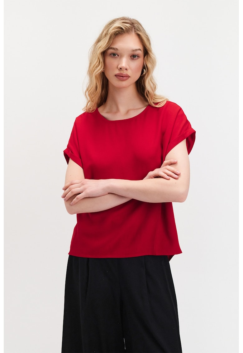 Tricou lejer cu decolteu rotund