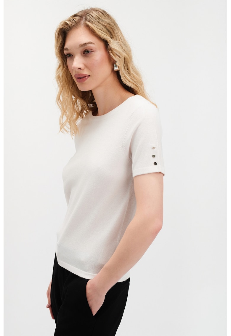 Pulover tricotat fin cu maneci scurte