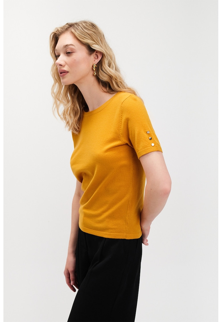 Pulover tricotat fin cu maneci scurte