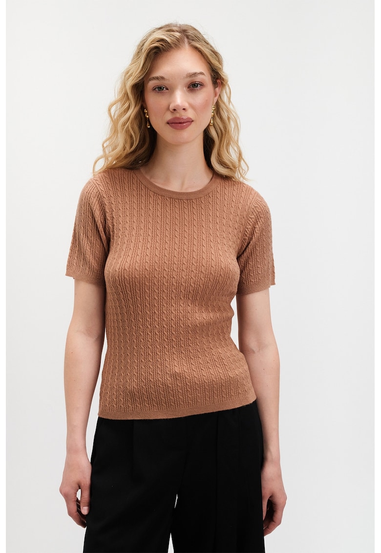 Pulover cu model torsade si maneci scurte