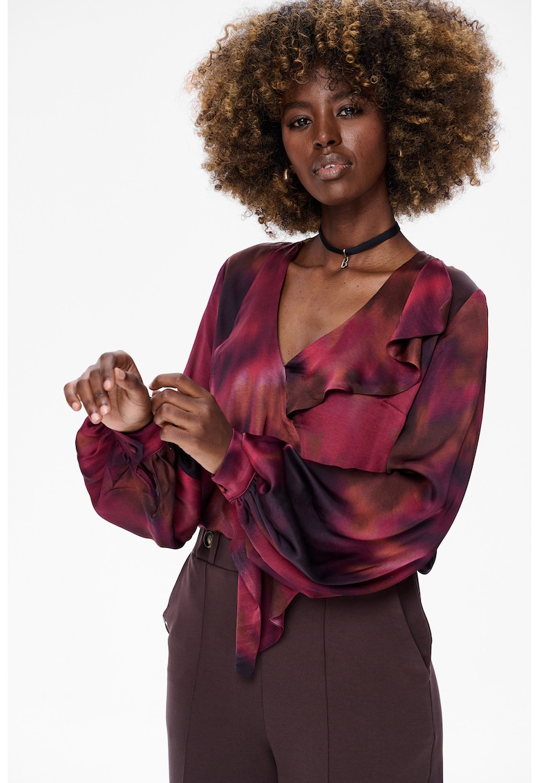 Bluza cu decolteu in V si volane