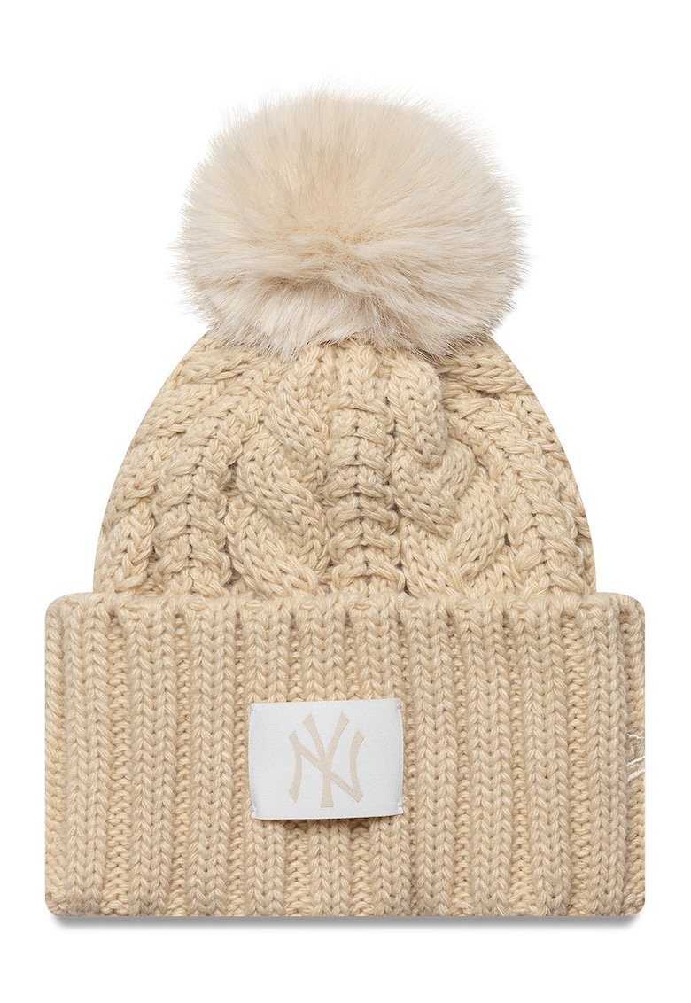 Caciula tricotata cu ciucure