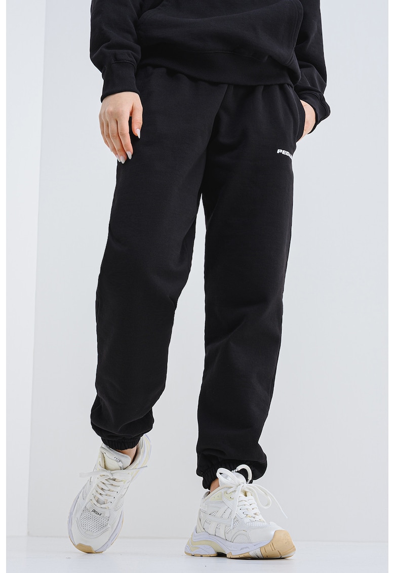 Pantaloni de trening cu buzunare laterale Pantaloni de trening cu buzunare laterale