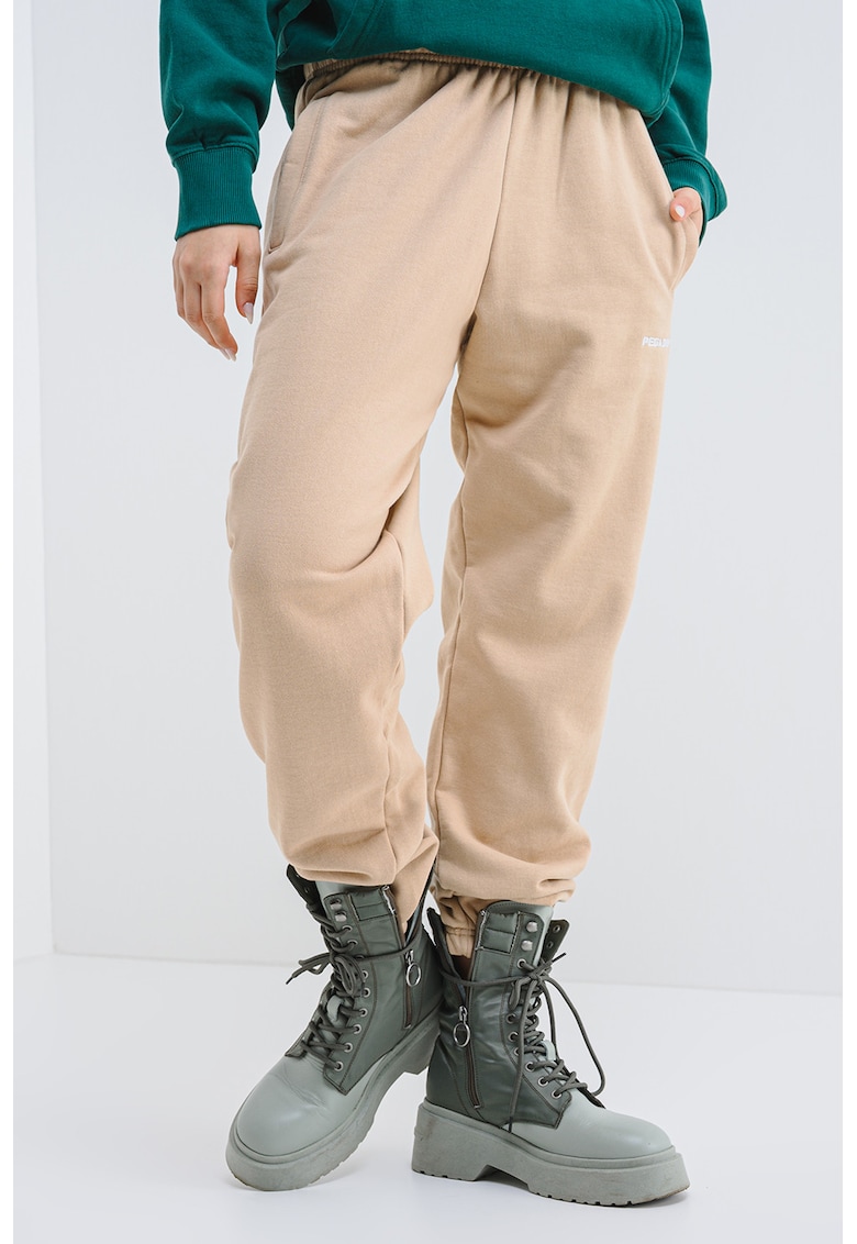 Pantaloni de trening cu buzunare laterale Pantaloni de trening cu buzunare laterale