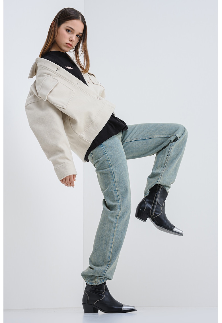 Jacheta-camasa supradimensionata cu buzunare pe piept Jacheta-camasa supradimensionata cu buzunare pe piept