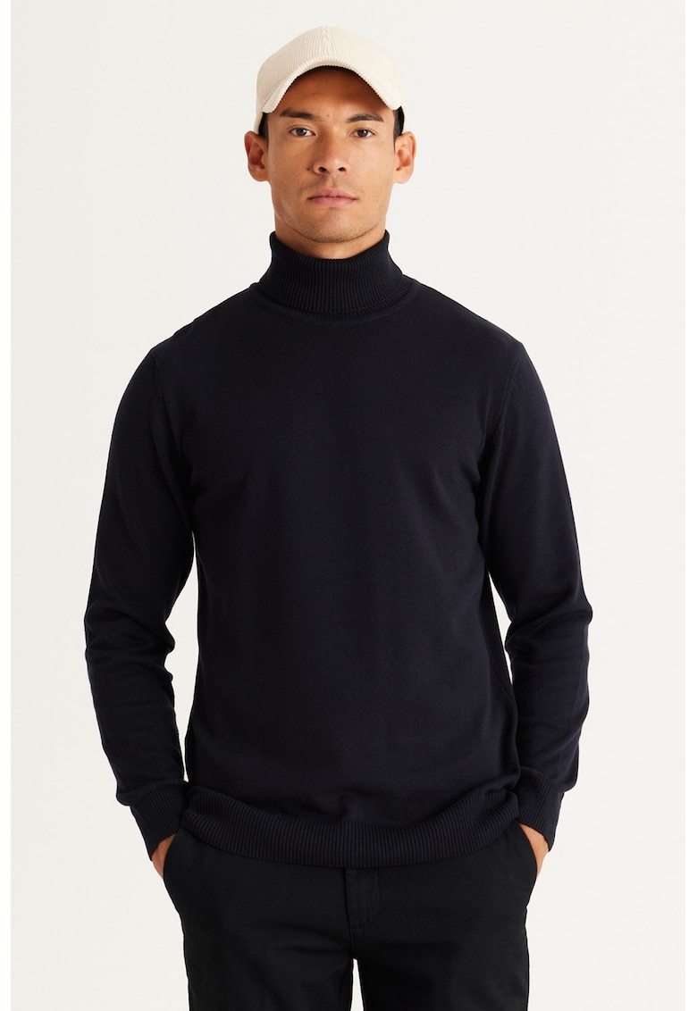 Pulover slim-fit cu guler inalt