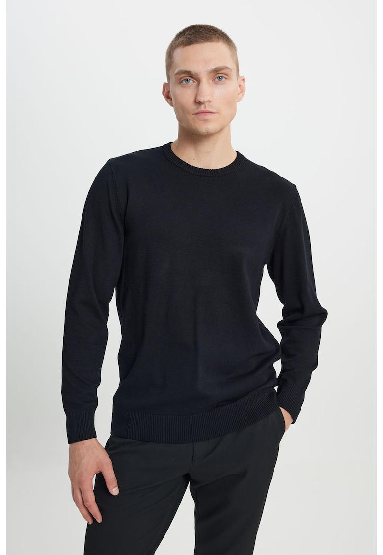 Pulover slim-fit cu decolteu la baza gatului