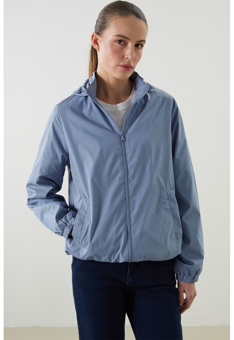 Jacheta usoara cu gluga