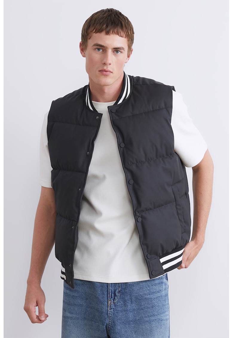 Vesta cu vatelina si capsa