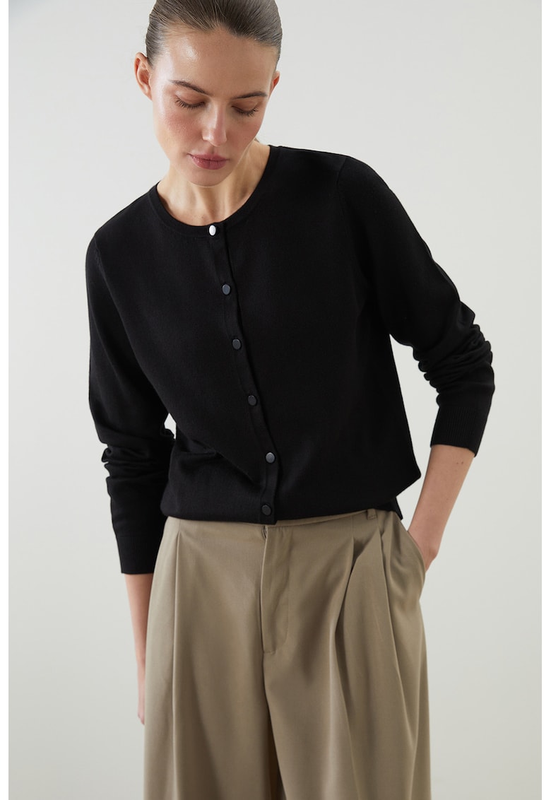 Cardigan cu maneci lungi si nasturi