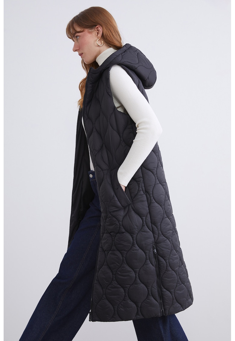 Vesta matlasata cu gluga si slituri cu fermoar