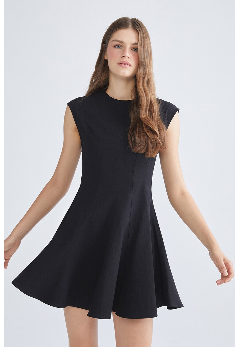 Rochie evazata cu model uni - Negru