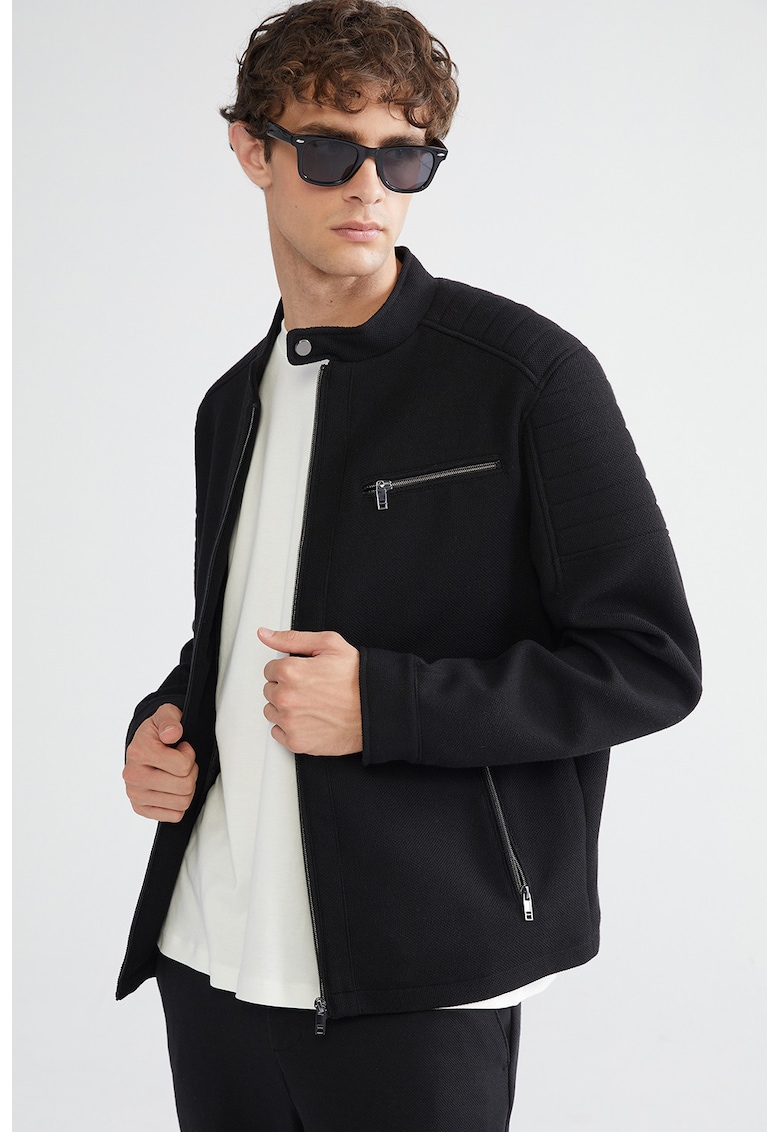 Jacheta cu buzunare cu fermoar