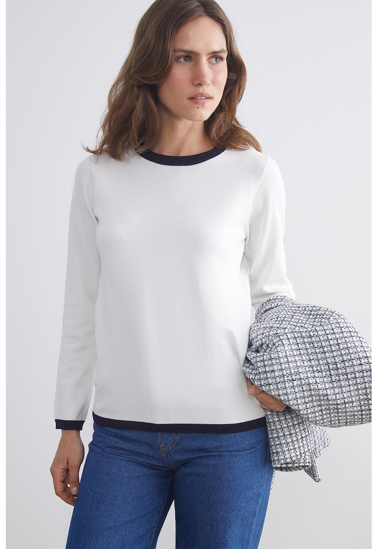 Pulover slim fit cu decolteu contrastant