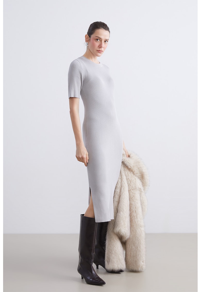 Rochie midi striata cu maneci scurte si slituri laterale