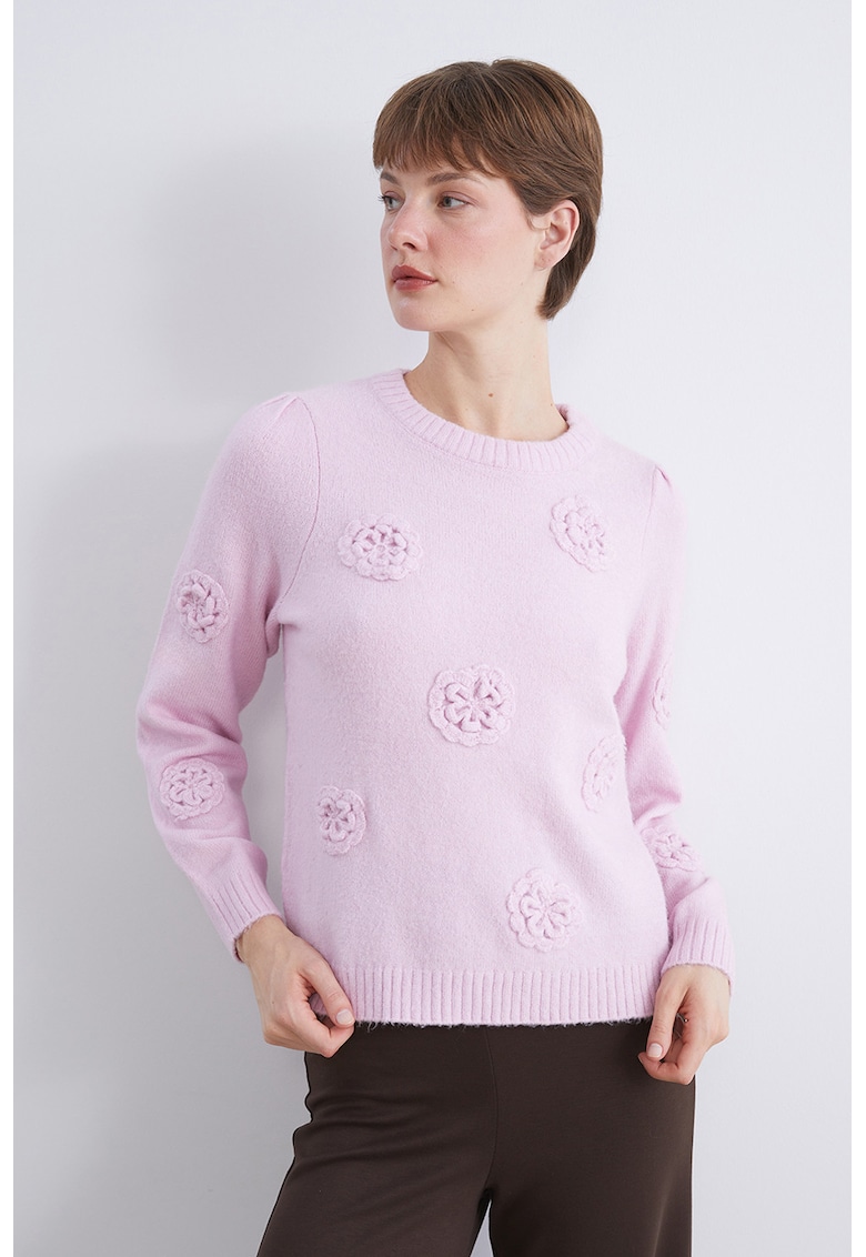 Pulover tricotat cu broderii florale