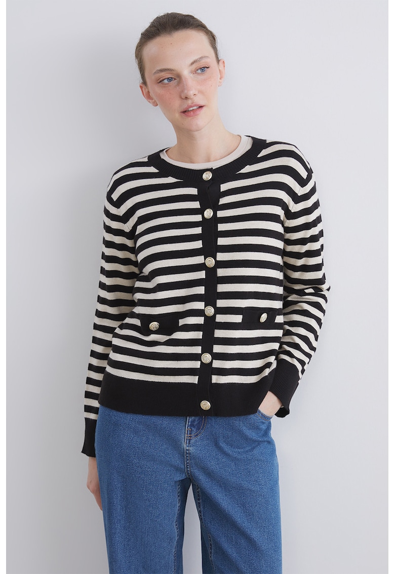 Cardigan cu model in dungi si nasturi