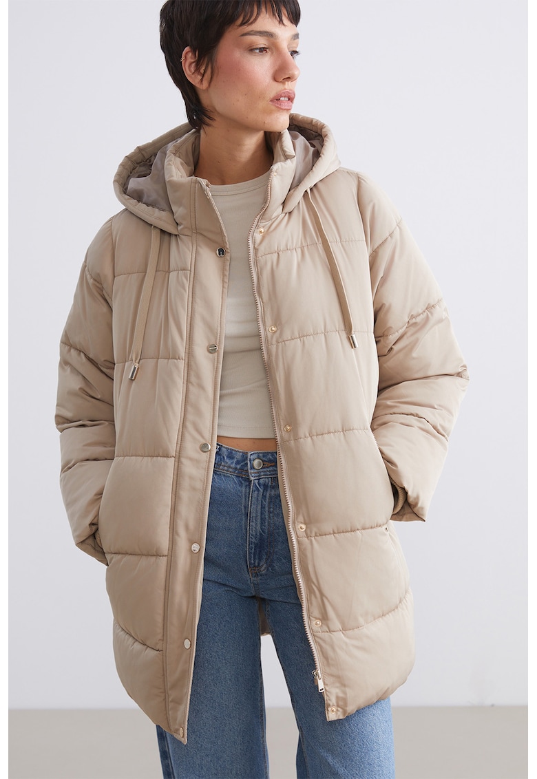 Geaca lejera matlasata cu gluga