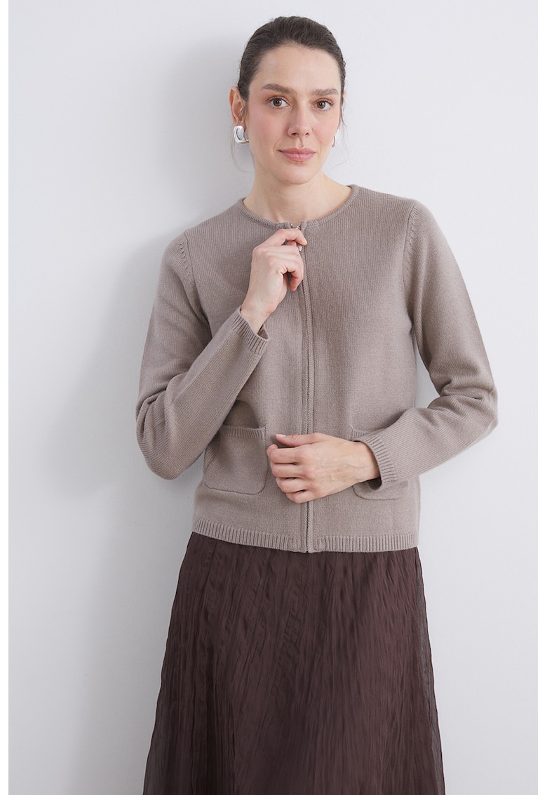 Cardigan cu decolteu la baza gatului si fermoar