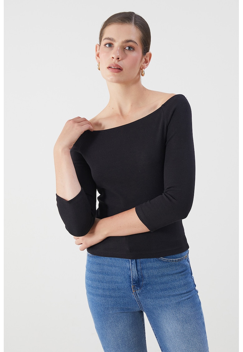 Bluza cu decolteu barcuta