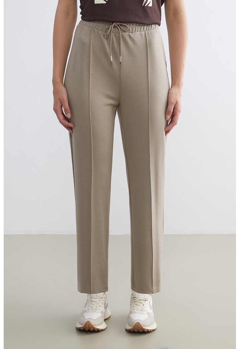 Pantaloni crop cu snur si pensa