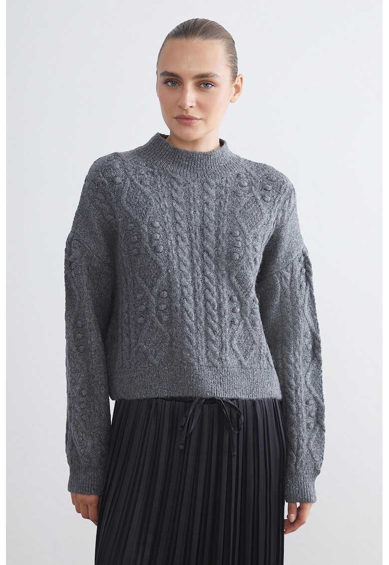 Pulover cu model torsade si maneci cazute