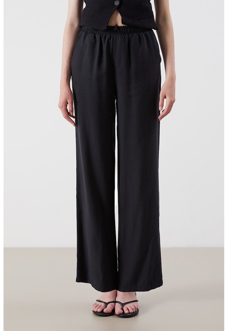 Pantaloni de trening din amestec de lyocell - cu croiala ampla