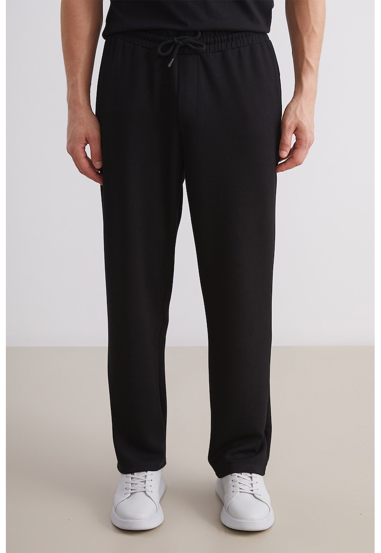 Pantaloni drepti de trening cu buzunare laterale