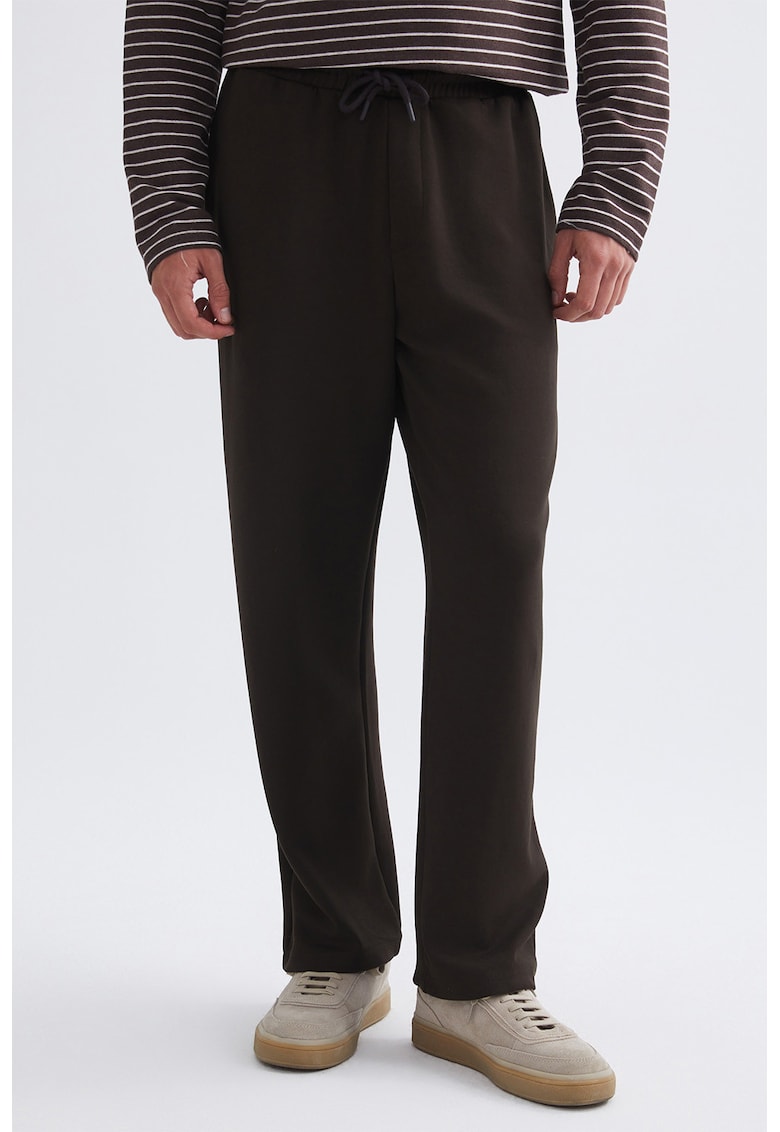 Pantaloni drepti de trening cu buzunare laterale