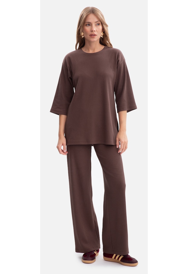 Pantaloni casual - B300 Maro Lungi - Tricot cu dungi - Talie elastica - Fara buzunare - Croiala lejera - Perfect zilnica - Maro