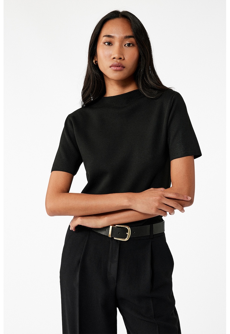 Pulover tricotat fin cu maneci scurte