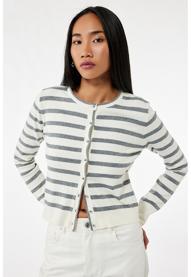 Cardigan tricotat fin cu model in dungi