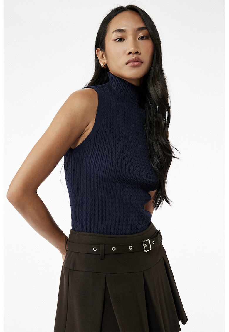 Pulover cambrat cu guler inalt - fara maneci