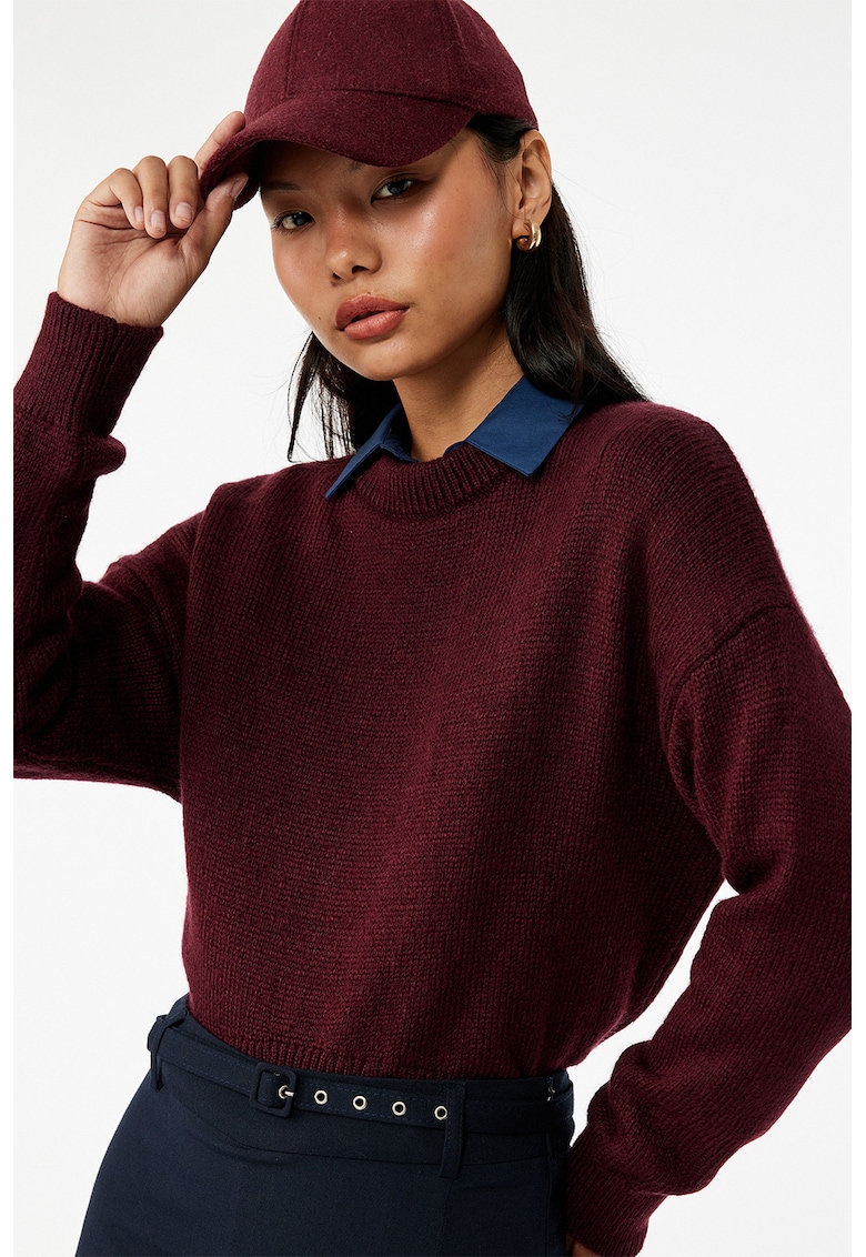 Pulover crop cu terminatie asimetrica