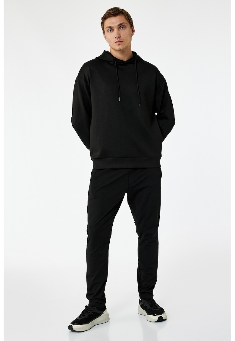 Pantaloni regular fit de trening cu snururi Pantaloni regular fit de trening cu snururi