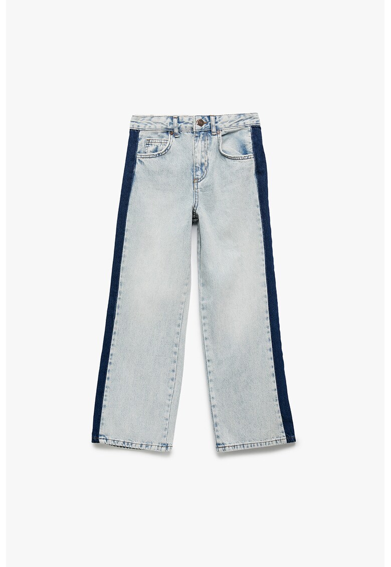 Blugi cu croiala ampla