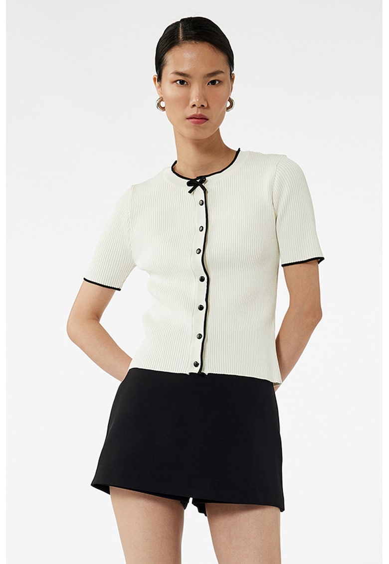 Pulover slim fit cu maneci scurte