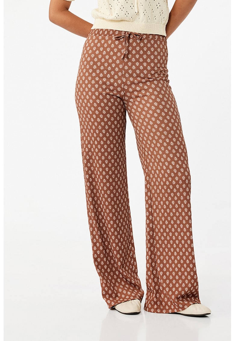Pantaloni cu croiala ampla si imprimeu floral