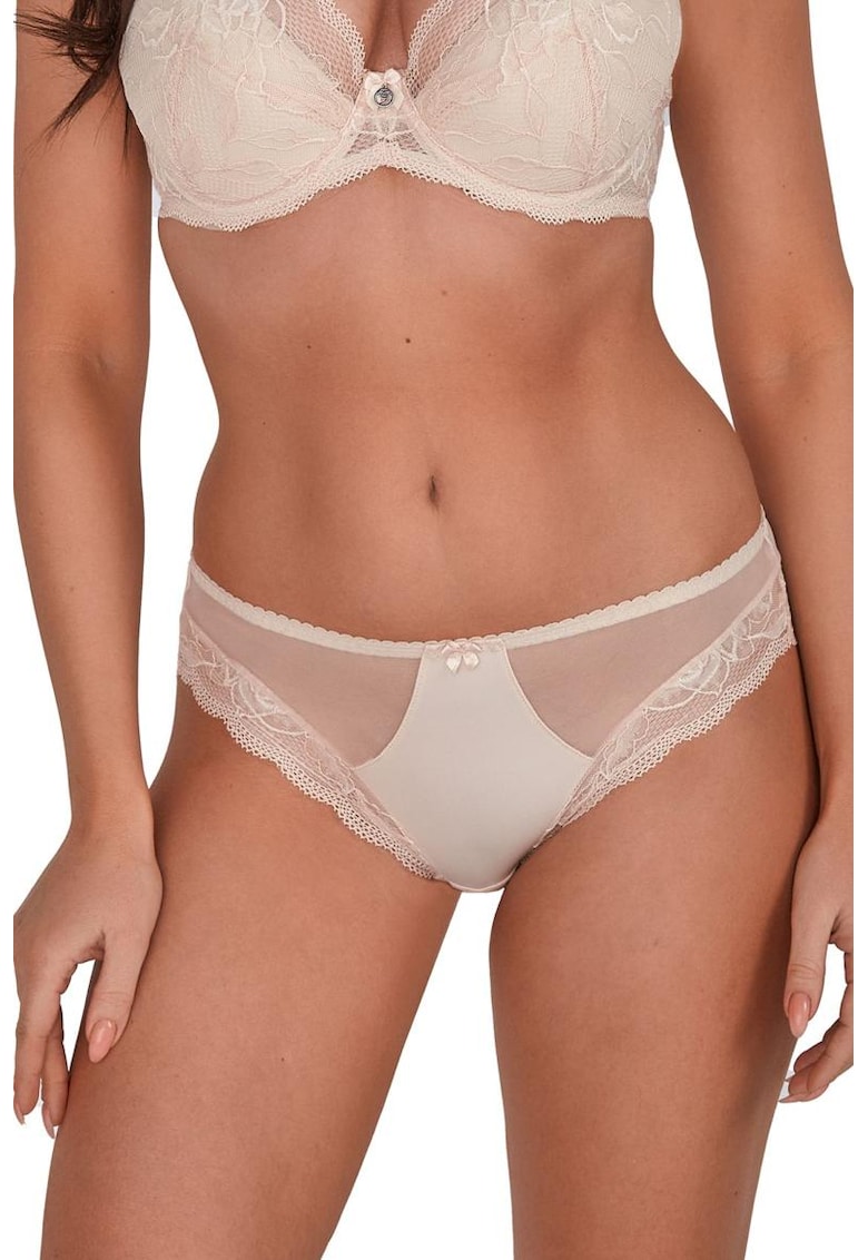 Chiloti cu detalii din plasa si dantela Chiloti cu detalii din plasa si dantela